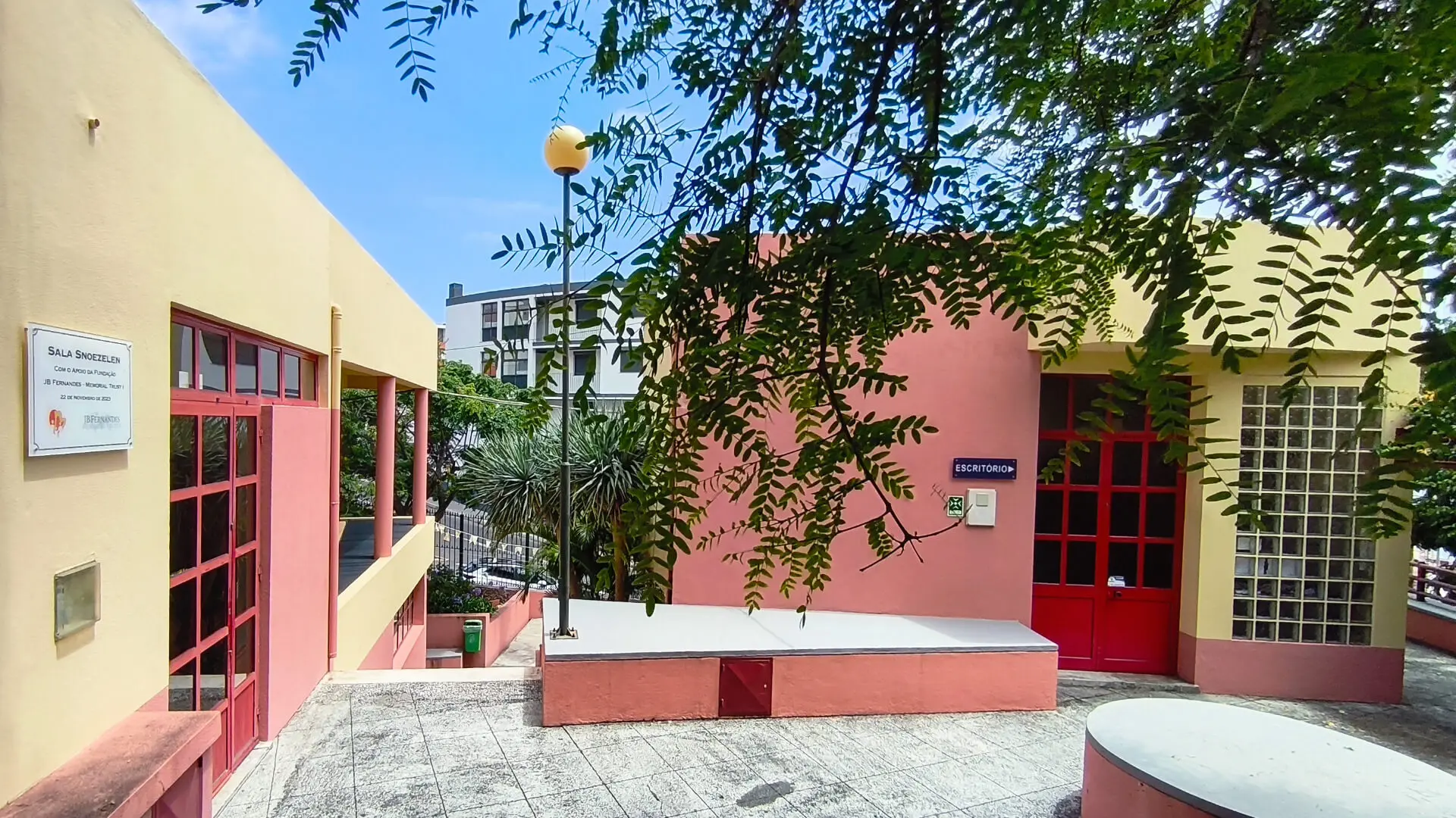 Sala Snoezelen e Escritório do Centro Social e Paroquial de Santa Cecília